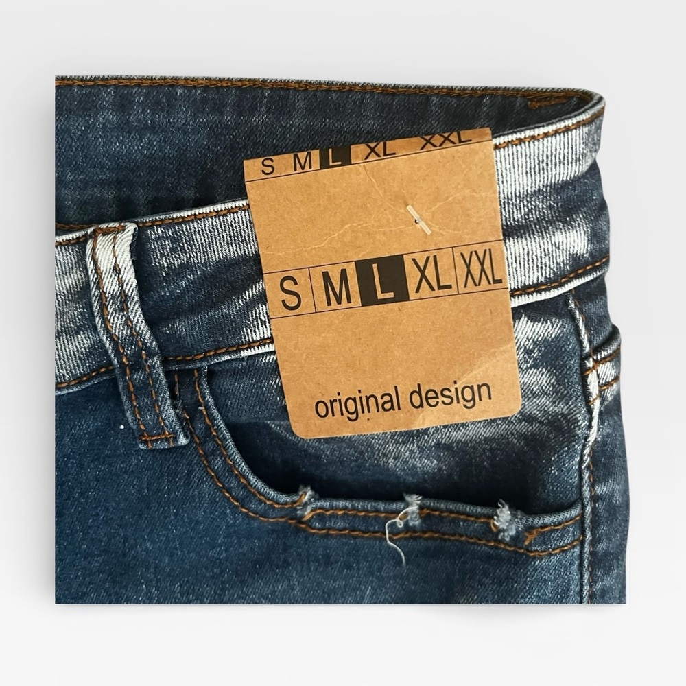 Distressed Patched Blue Jeans - Picture 3 of 6